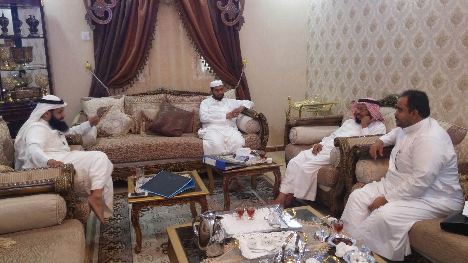 زيارات اللجان التعريفية لأفراد العائلة عام 1436هـ - 2015م